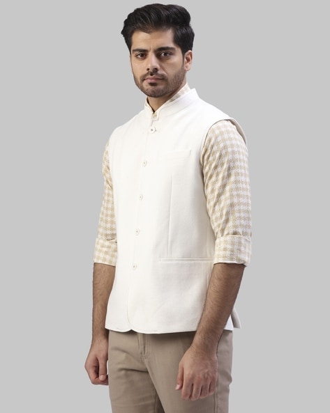 Buy online Beige Solid Nehru Jacket from Jackets for Men by Raymond for  ₹1800 at 64% off | 2024 Limeroad.com