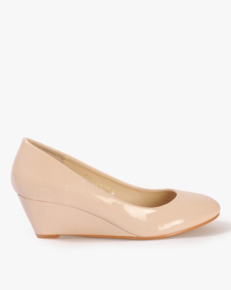 Beige wedge pumps new arrivals