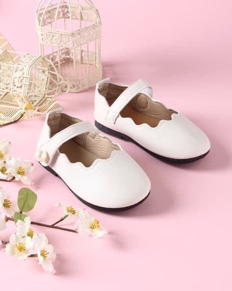 Mary Jane Shoes with Velcro Closure