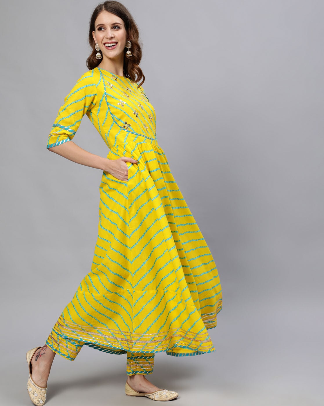 Medium Ladies Yellow Plain Cotton Kurti at Rs 180/piece in Jaipur