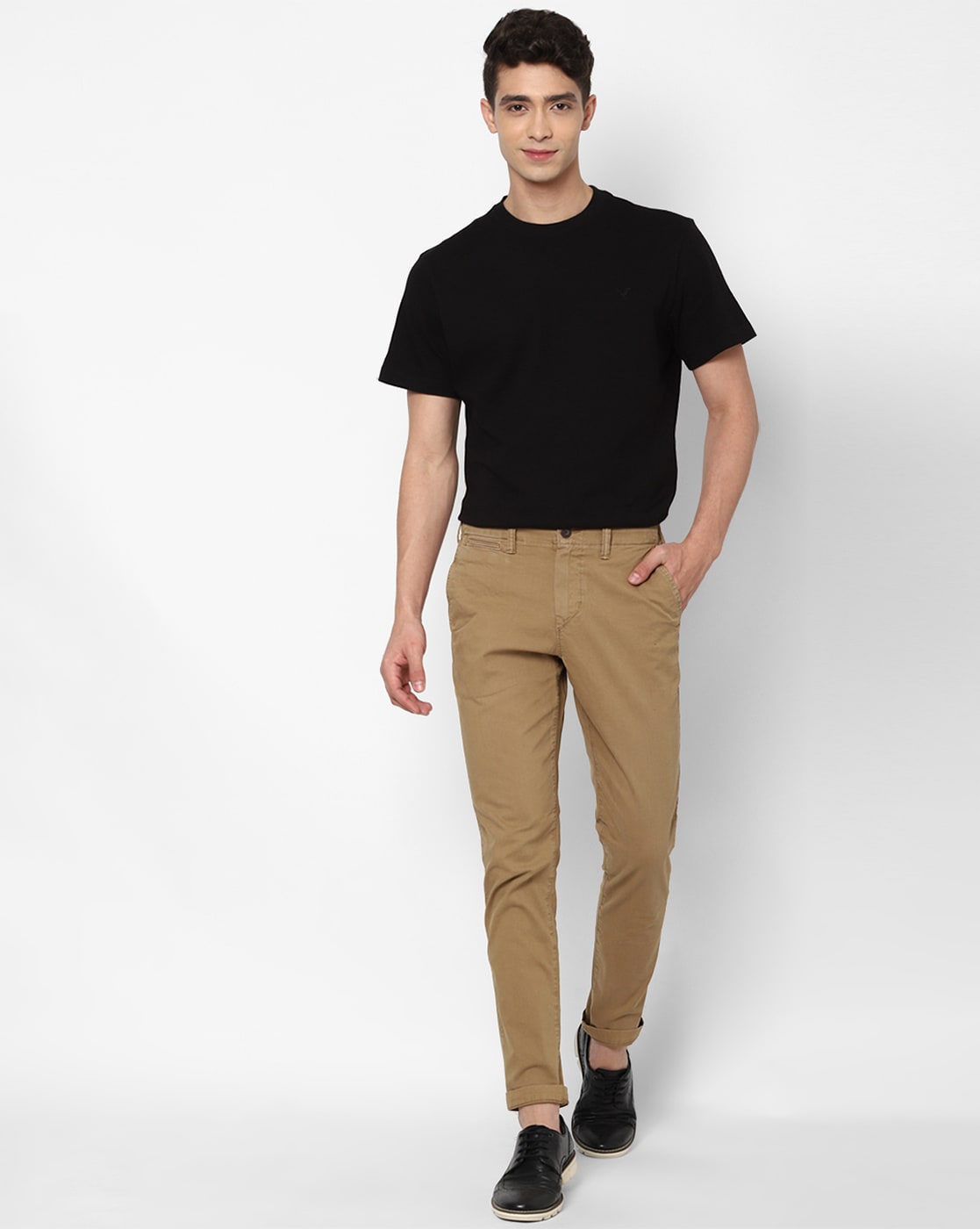 What pants matches a black shirt? - Quora