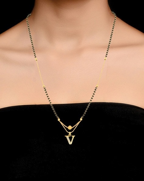 v alphabet mangalsutra