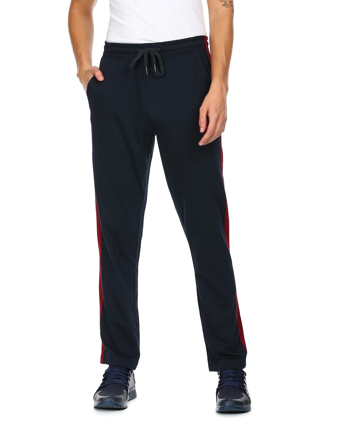 Top 10 Best Track Pants for Men from the Top Brands in India | DesiDime