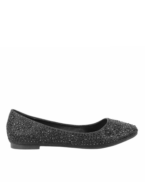 Buy Black Flat Shoes for Women by Mochi Online