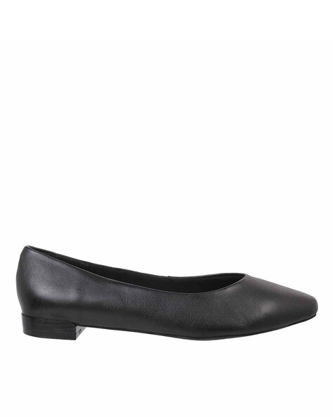 Buy Black Flat Shoes for Women by Mochi Online