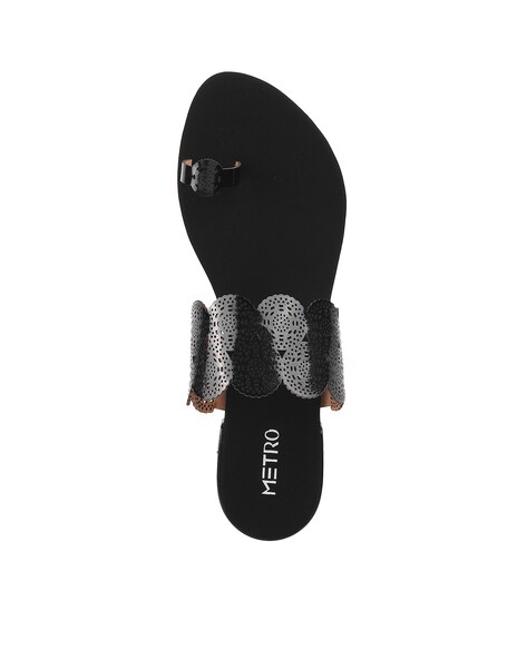 Buy Black Flip Flop & Slippers for Women by Metro Online