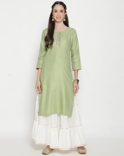 Aks Embroidered Round-Neck Straight Kurta