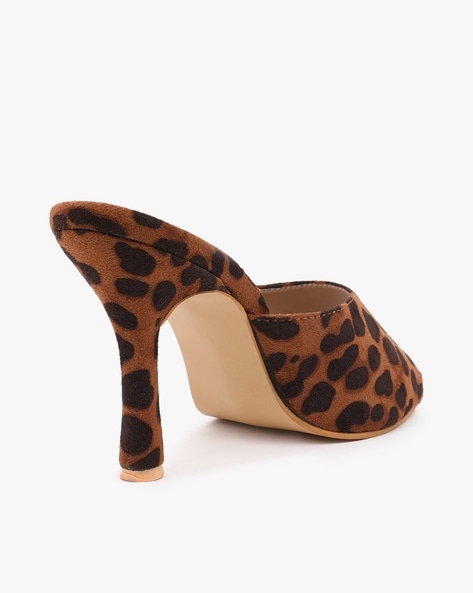 Leopard print chunky 2025 heels closed toe