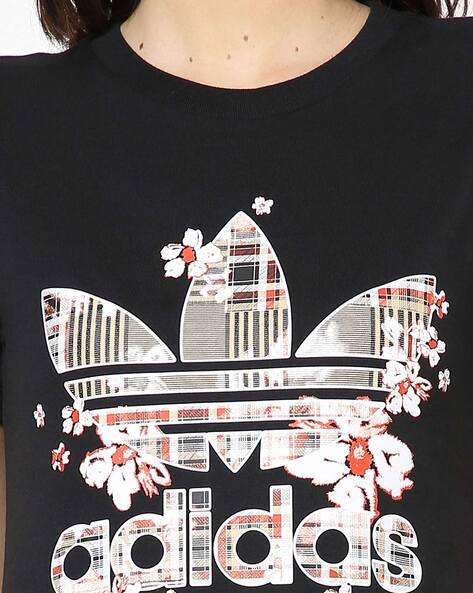 Adidas flower outlet logo t shirt