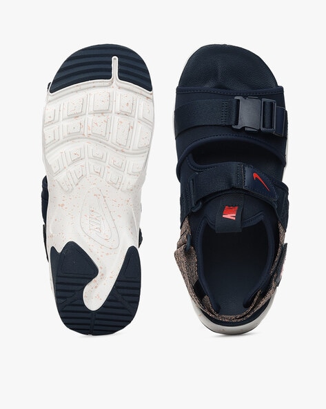 canyon sandals with velcro fastening