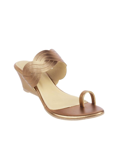 Mochi golden online sandals