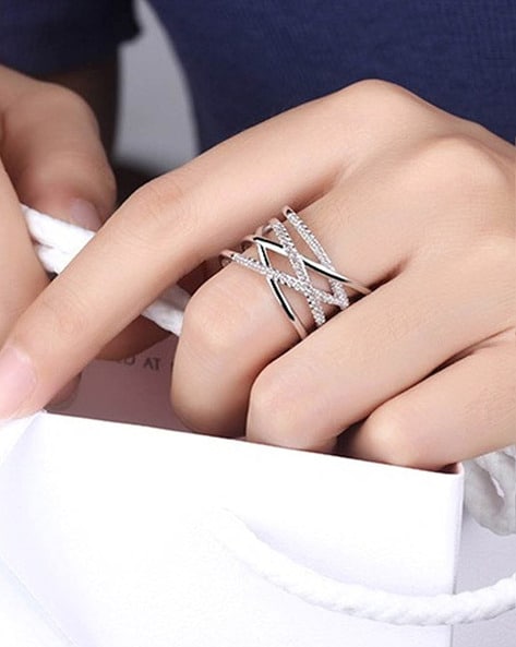 Buy HOLLOW OUT SILVER SINGLE MIDDLE RING HAND CHAIN for Women Online in  India