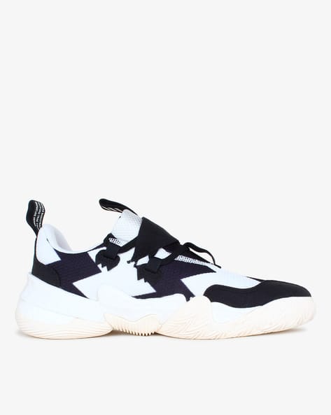 trae young shoes white