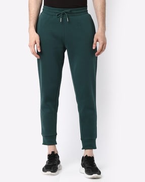 green lululemon joggers