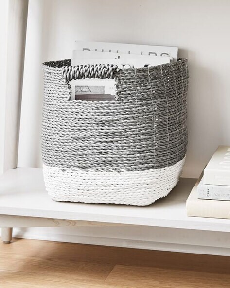 white baskets storage