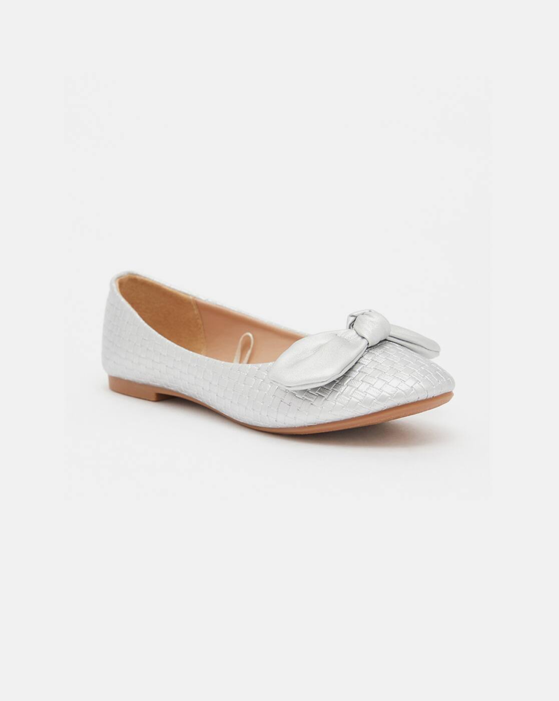 flat casual shoes