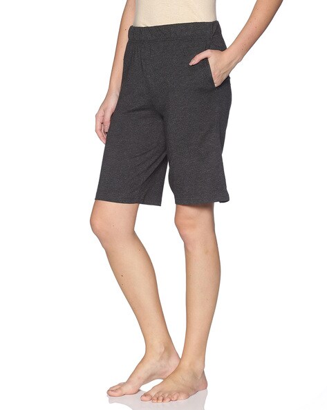Womens Clothing Shorts Knee-length shorts and long shorts Burberry Shorts & Bermuda Shorts in Black 