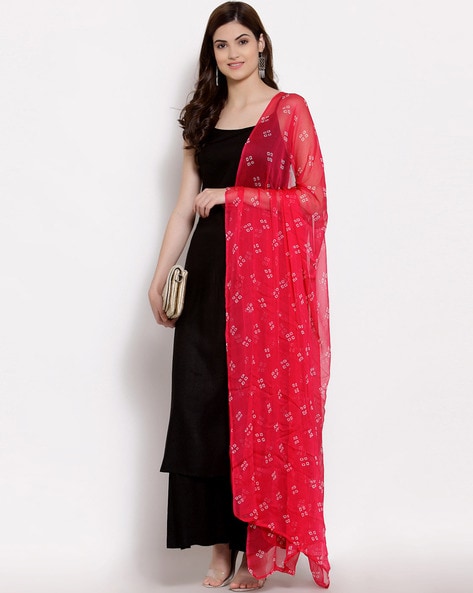 dupatta with plain black suit