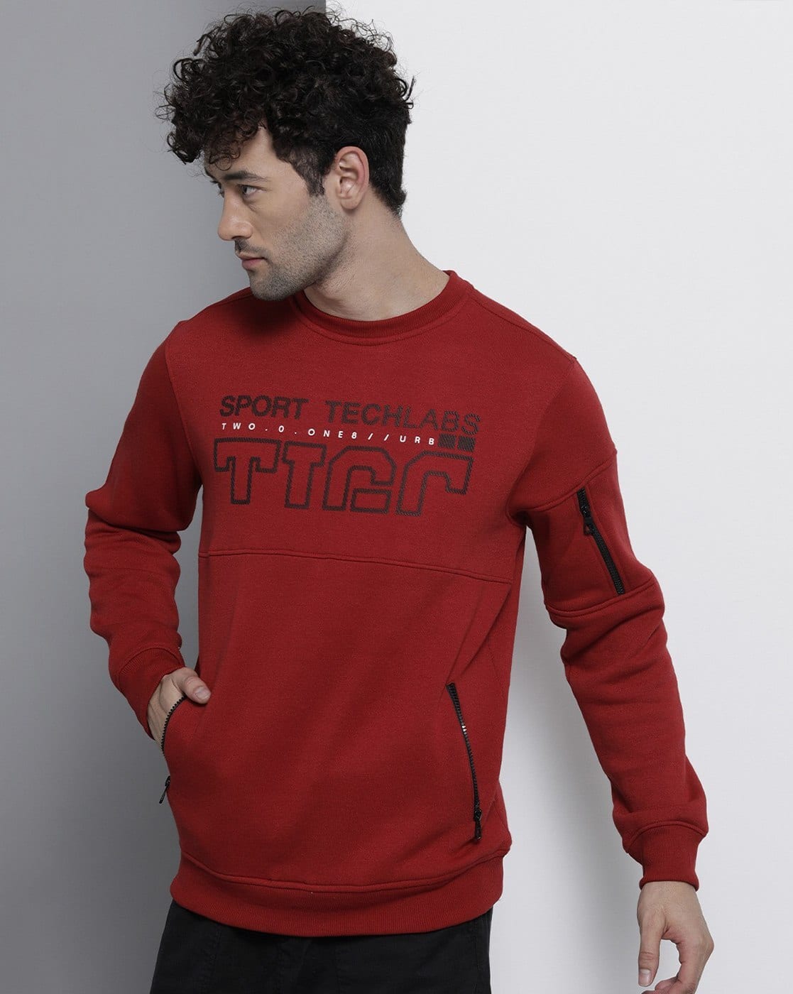 The Indian Garage Co Typographic Print Crew-Neck Sweatshirt For Men (Red, M)
