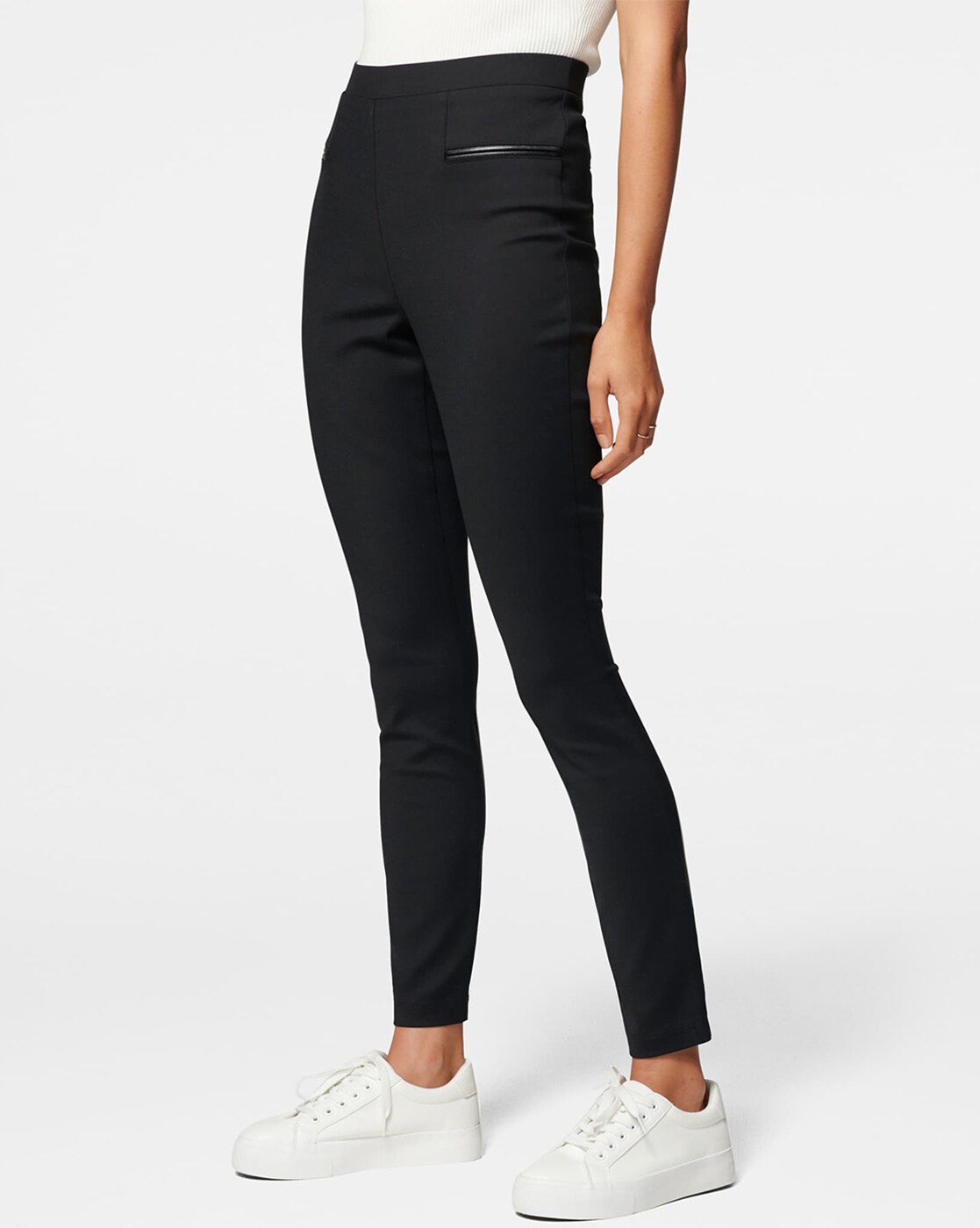 Buy Black Trousers & Pants for Women by Forever New Online