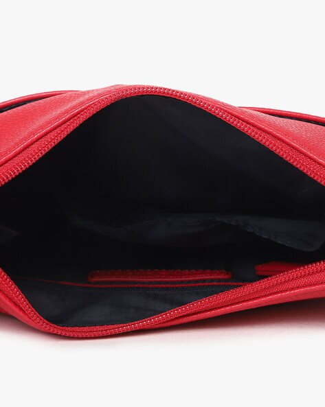 Tommy hilfiger 2025 red sling bag