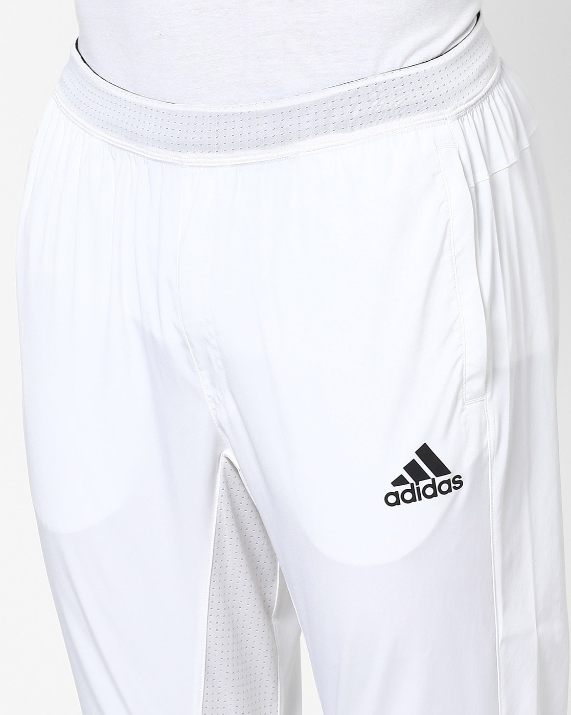adidas Aeroready 3-Stripes Slim Short Pants Beige | Traininn