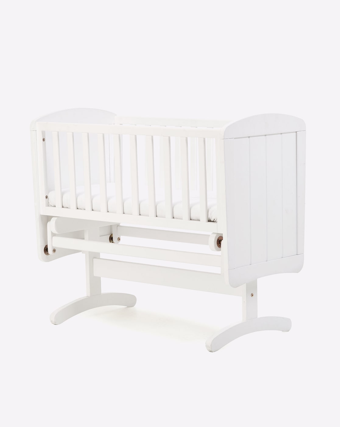 Swinging crib hotsell bedding mothercare