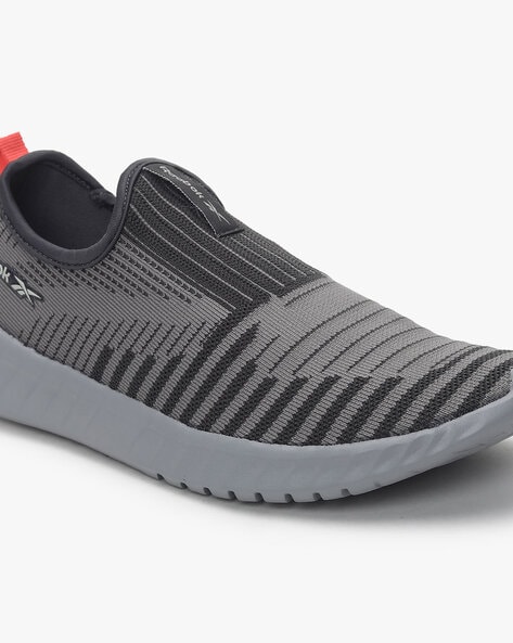 Laceless hot sale workout shoes