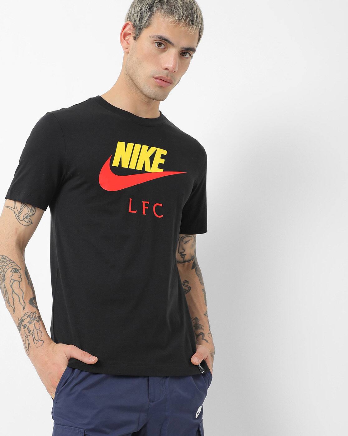 Buy Black Tshirts for Men by NIKE 