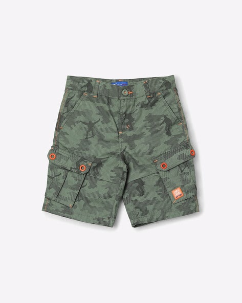 patterned cargo shorts