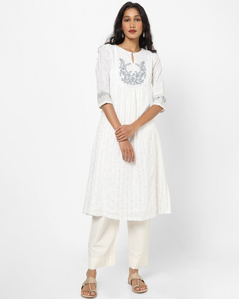 W deals kurta white