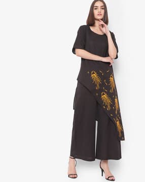 neraya Placement Print Asymmetric Tunic with Palazzos-picture-19