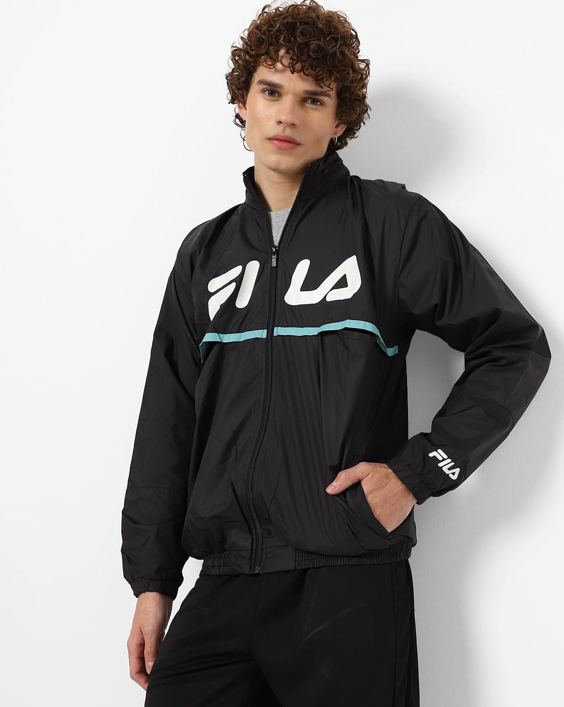 -1117Wx1400H-469005774-black-