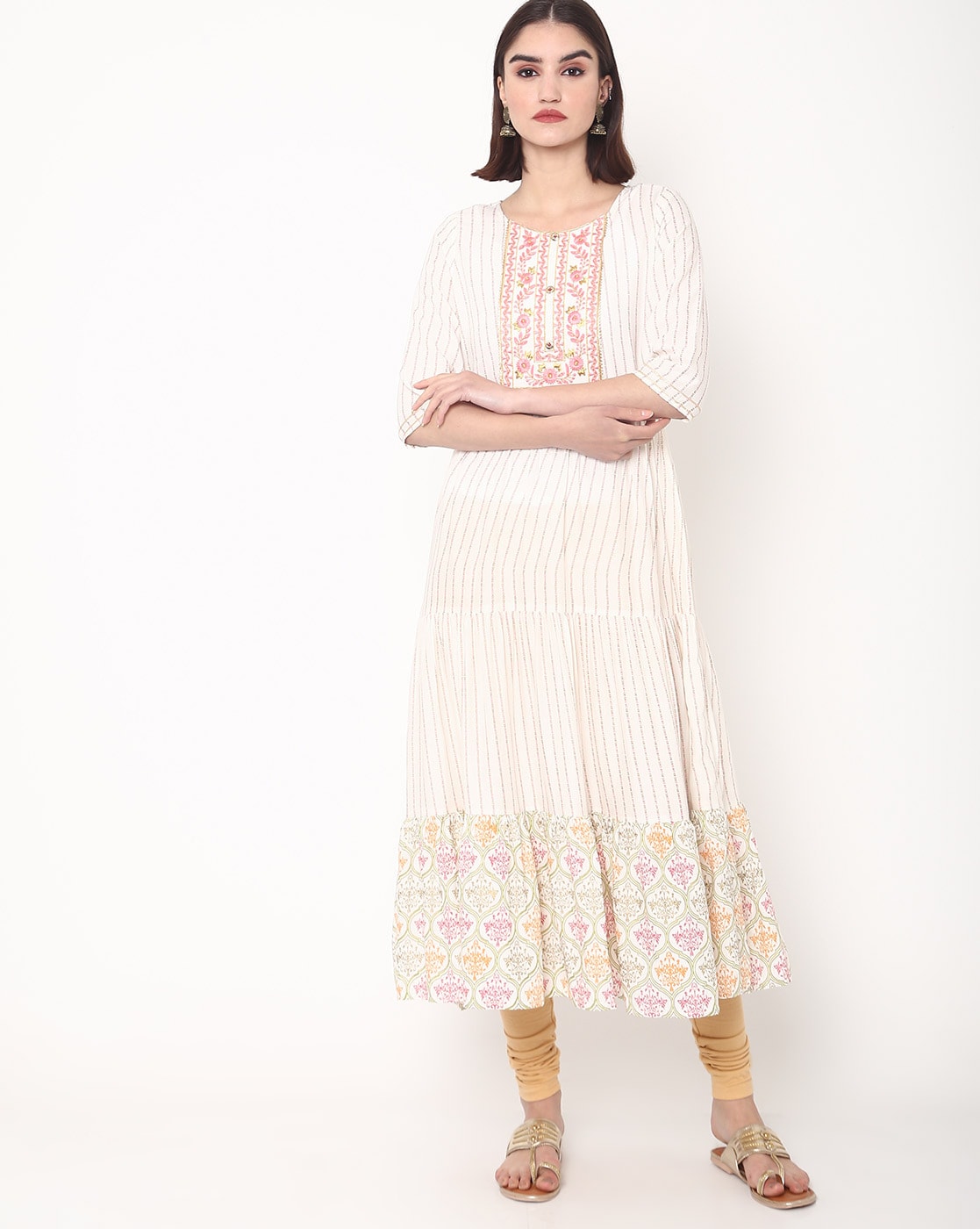 Details more than 83 white kurti in reliance trends best - thtantai2
