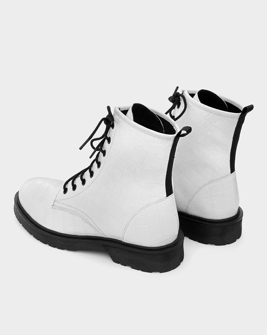 Crocodile white boots clearance