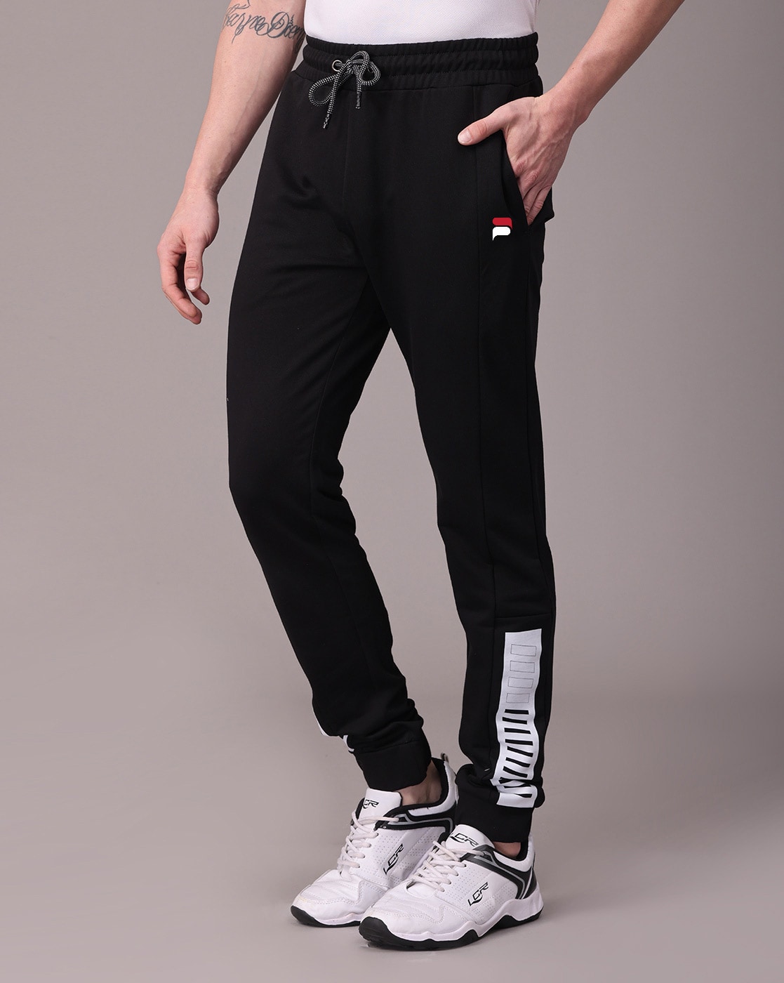 Unisex Black Track Pant Latest Design, Solid at Rs 220/piece in Meerut |  ID: 2851256507188