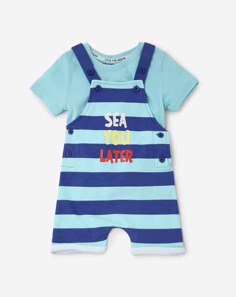 Striped Durgarees With T-Shirts