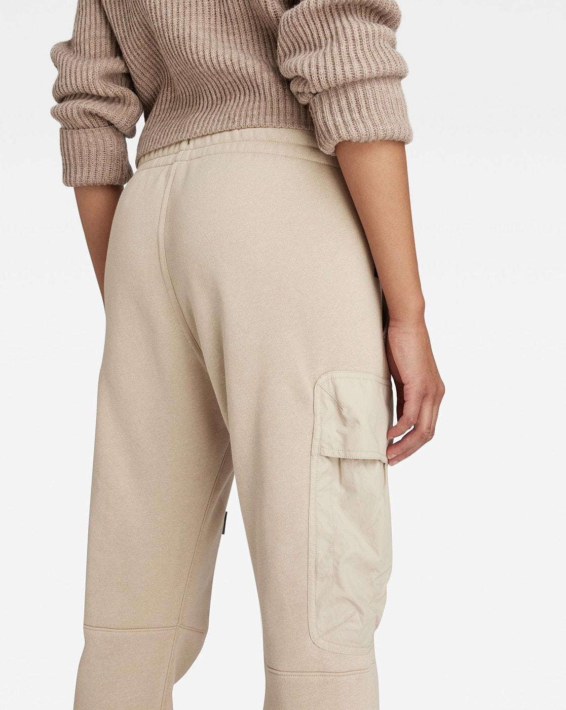 Alo Yoga 7/8 High-Waist Cargo Sweatpants