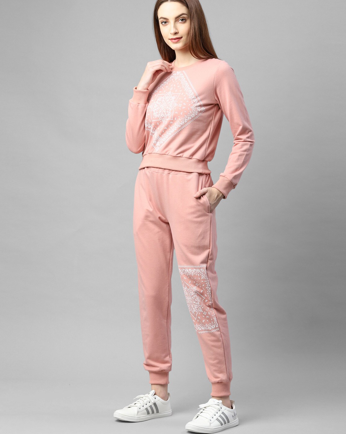 peach colour tracksuit