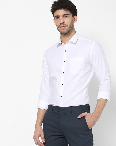 Men Slim Fit Shirt with Patch Pocket