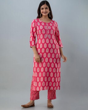 tasvika kurta set