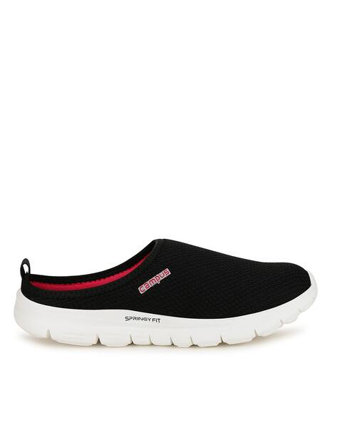 campus walking shoes for women