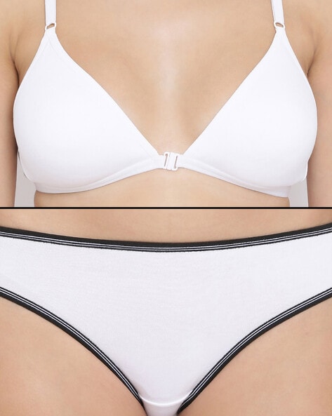 Buy Bra And Panty Set In White Online India, Best Prices, COD - Clovia -  BP0409P18
