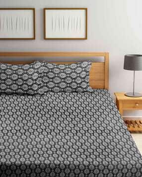 Block Print Double Size Bedcover with 2 Pillow Covers