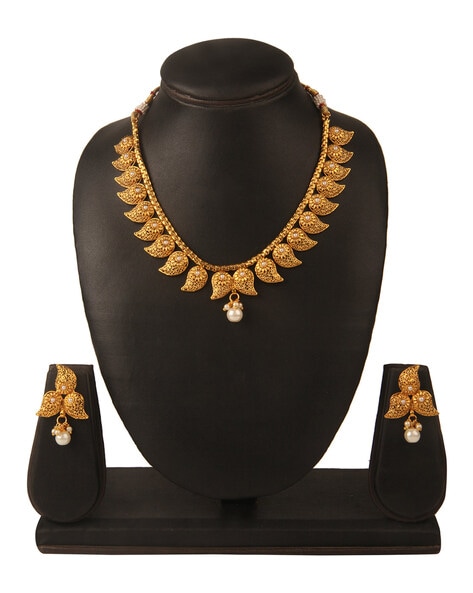 Traditional Kerala Design Net Pattern Gold Close Neck Net Choker Necklace  NCKN1561 | Choker necklace designs, Jewelry branding, Necklace designs