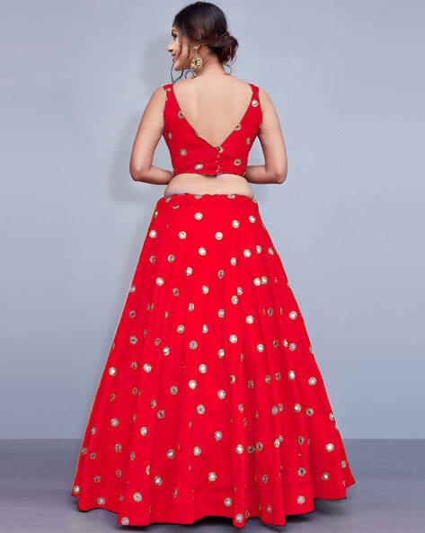 What colour blouse and dupatta would go with a plain red lehenga skirt?  (Pictures would be appreciated) - Quora