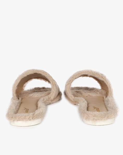 Beige discount fur slides