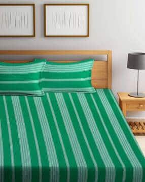 Striped Double King Size Bedcover with 2 Pillow Covers