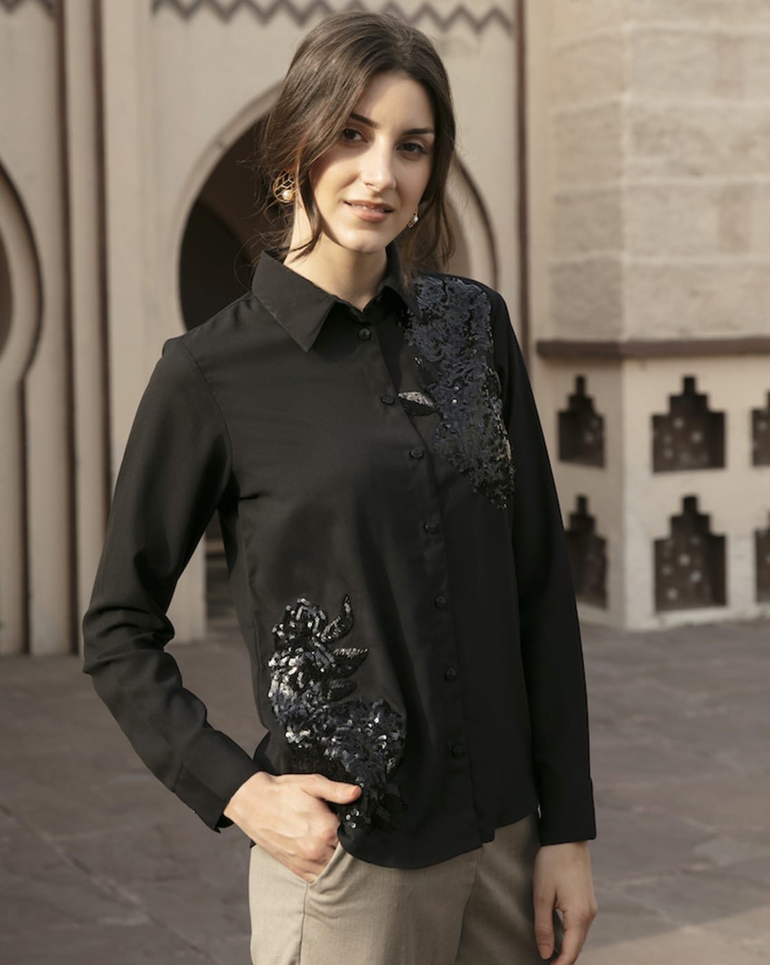 Embellished Shirt M / Black / Regular Fit