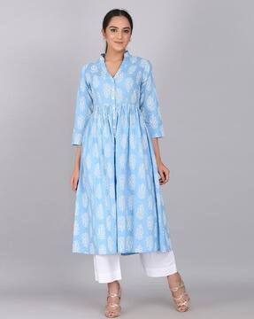 Women's Ethnic Wear Online: Low Price 